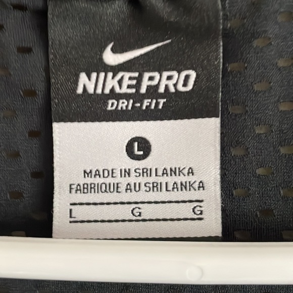 Nike Ladies Dri-Fit Black Short Sleeved Top - Picture 2 of 10